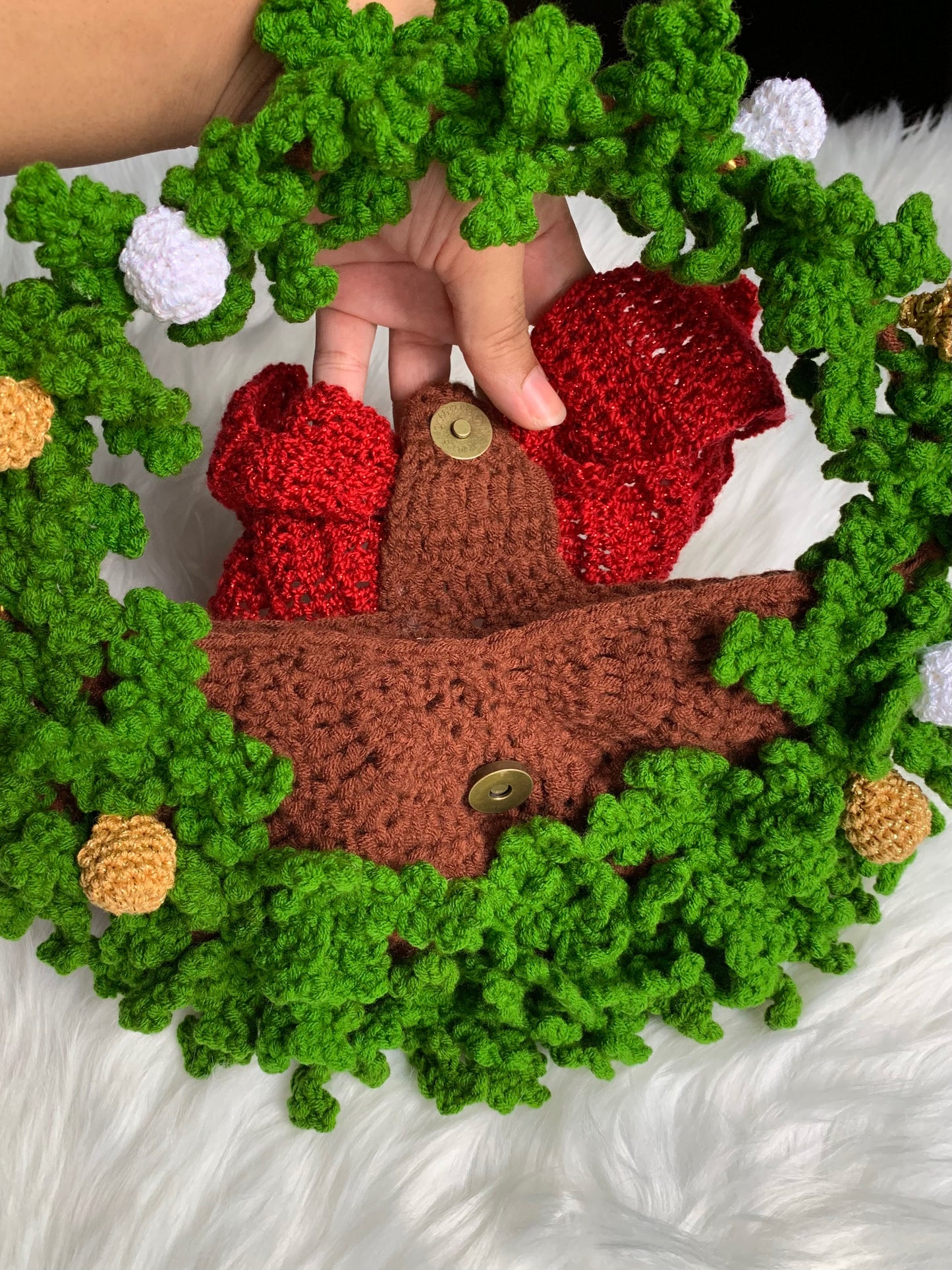 The Christmas Wreath Crochet Handbag