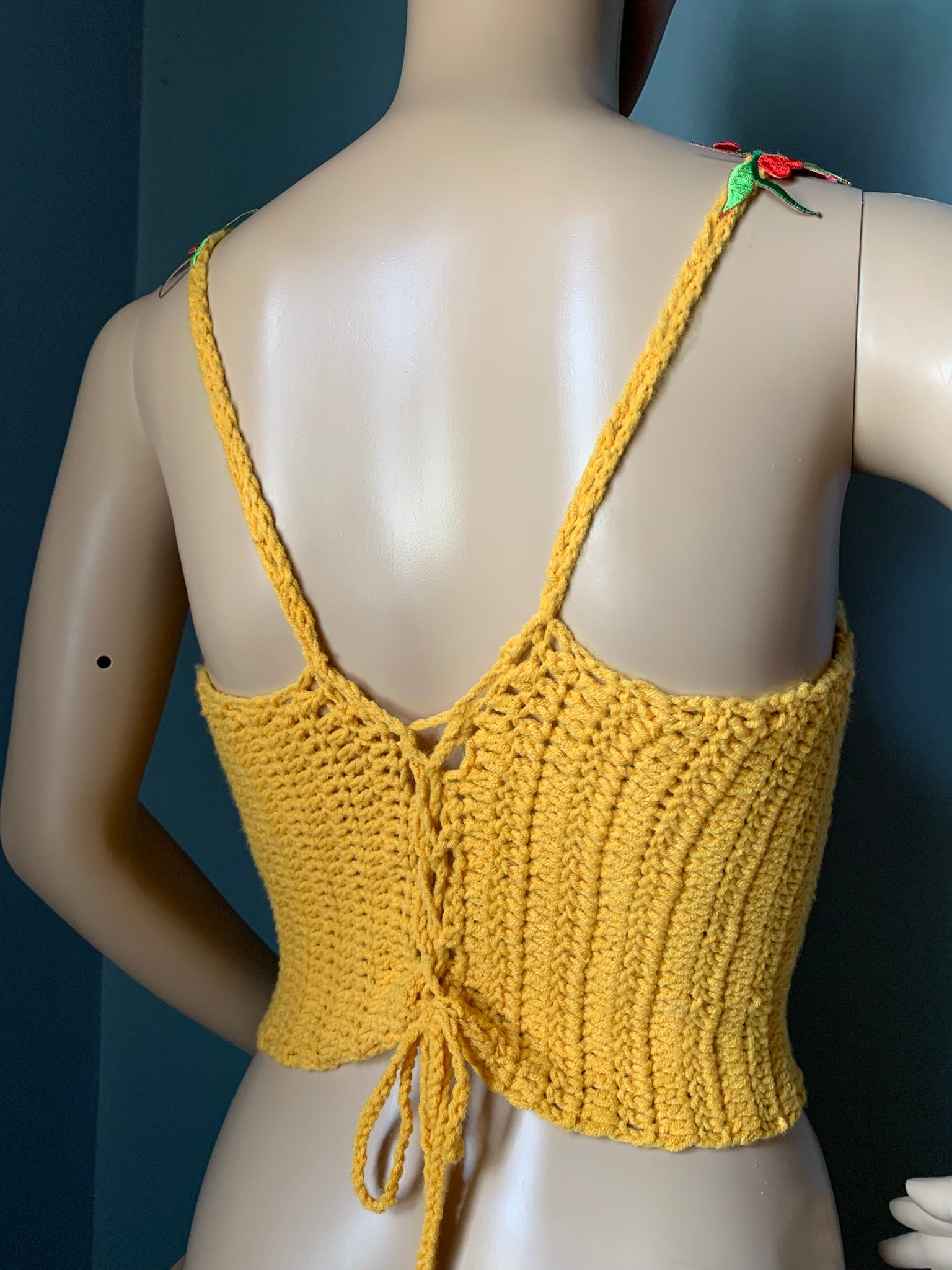 배송 준비 완료 가드니아 크로셰 탑