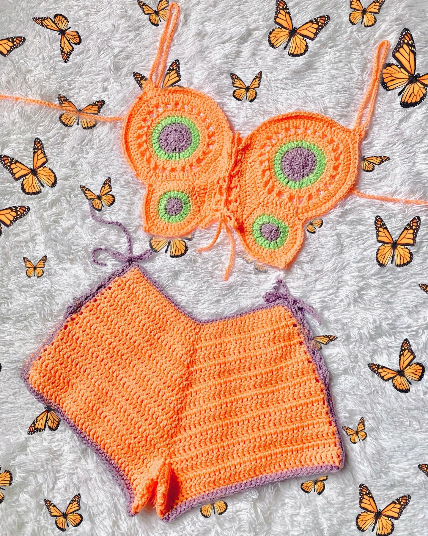蝶のかぎ針編みのショートパンツセット